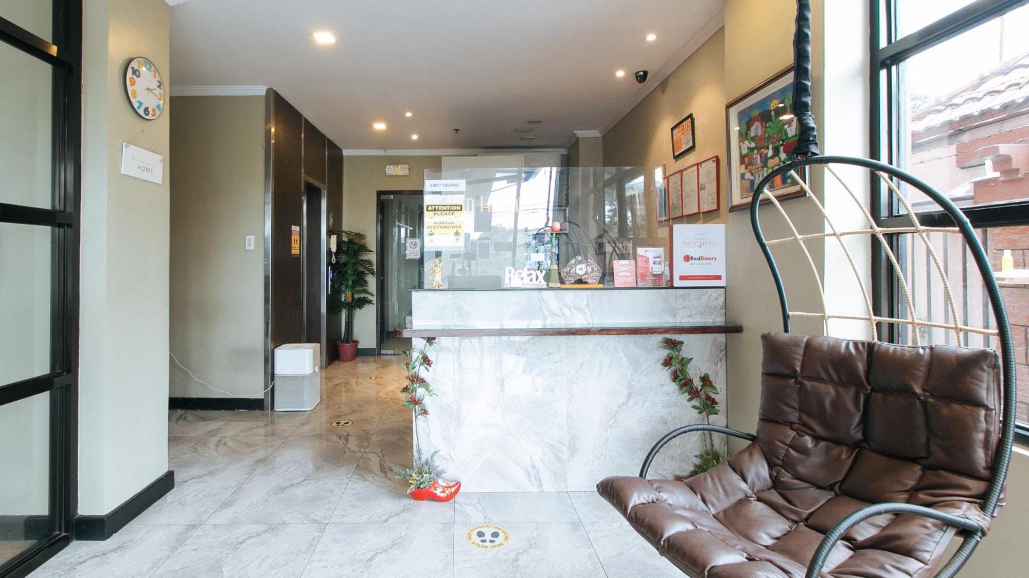 RedDoorz Plus near Bamboo Organ Las Piñas Exterior foto